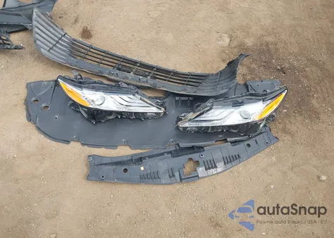 2020 Toyota Camry Xle z USA, uszkodzony, nr VIN 4T1F11AK4LU394057